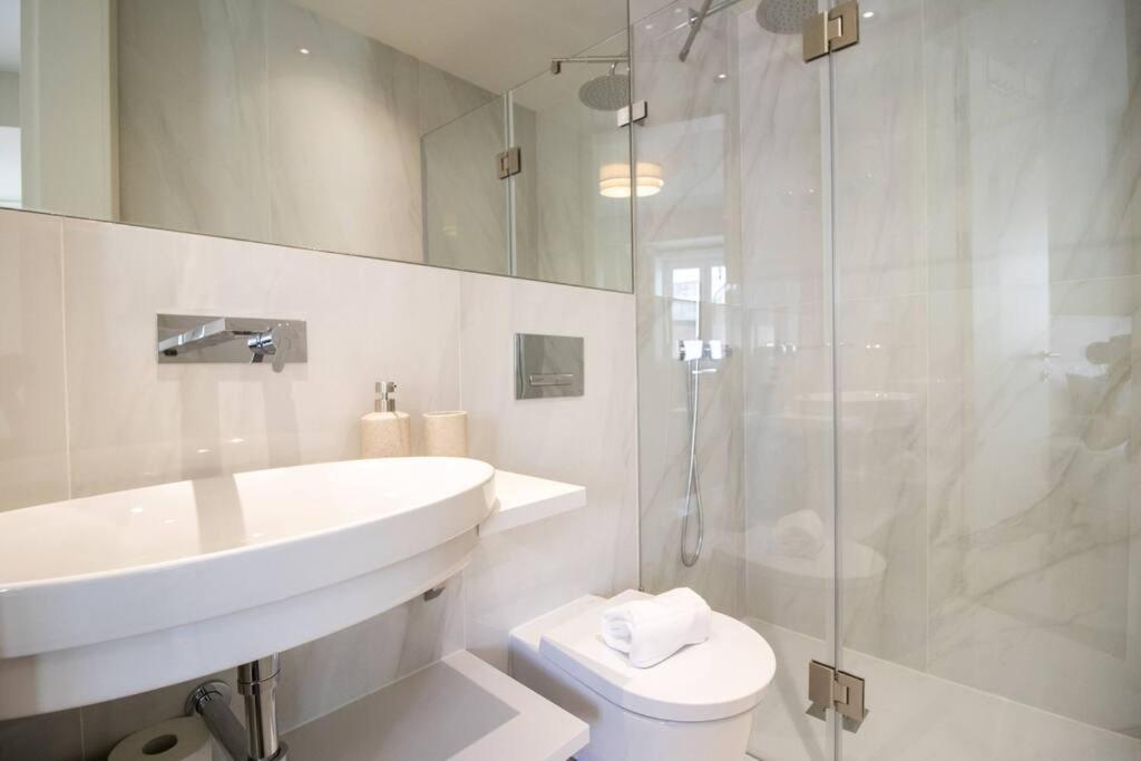 Reference T1 2nd Floor Apartment Lisbon
